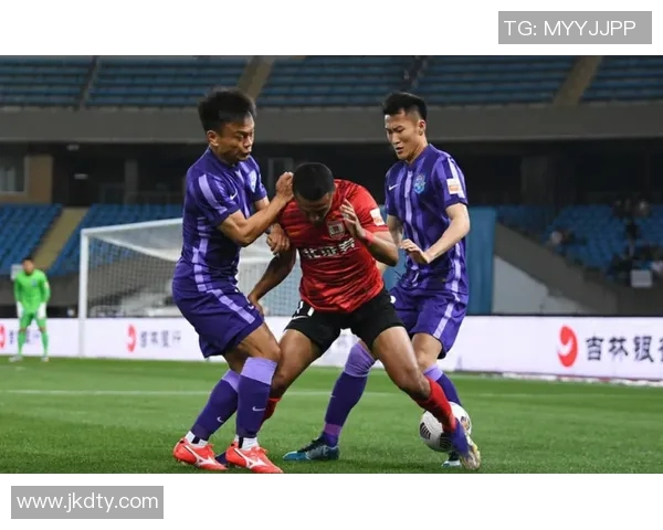 南京足球队在全国耐力排行榜中荣登第六名展现出色竞技状态与团队实力